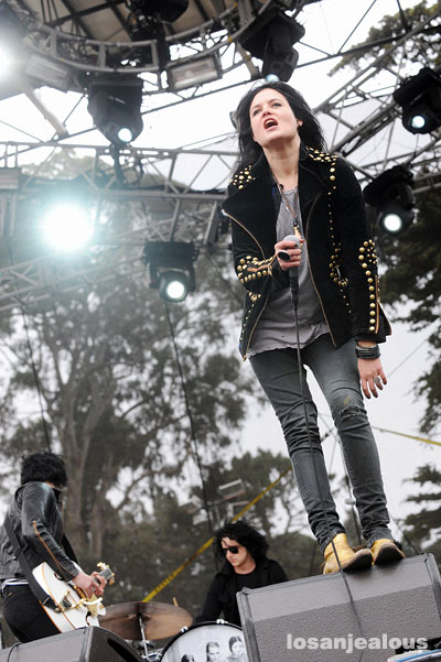 2009 Outside Lands Festival Photo Gallery: The Dead Weather