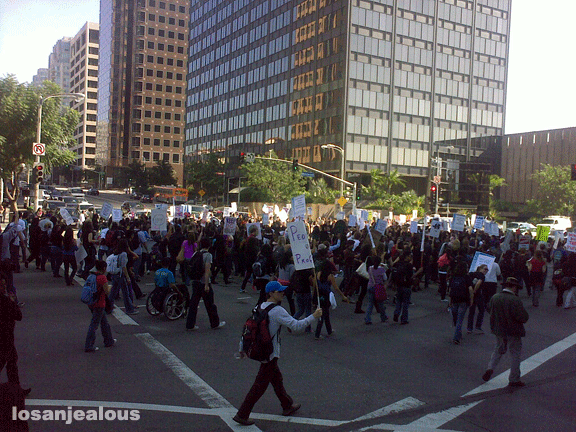 DEVELOPING: UC Student Protesters Shut Down Wilshire Blvd in Westwood